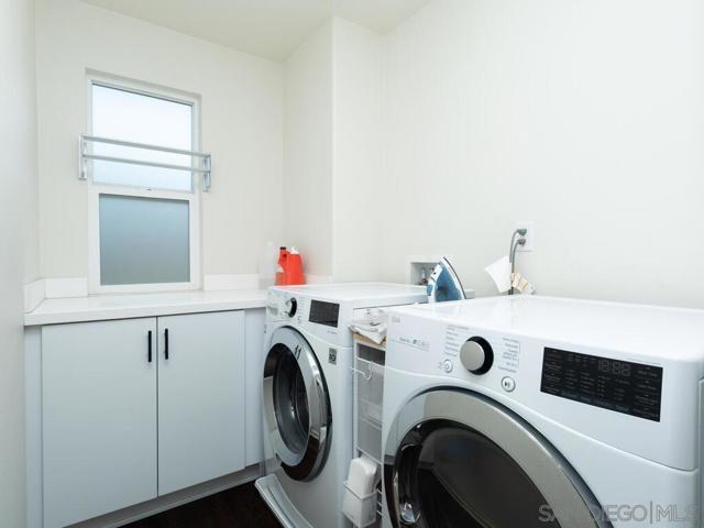 1882 Emily St, El Cajon CA: https://media.crmls.org/mediaz/a2ad9e1f-e449-46d4-874d-505d6cc0419f.jpg