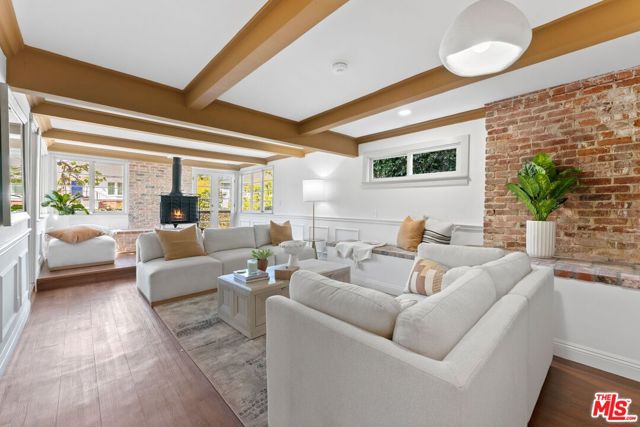 10320 Mississippi Avenue, Los Angeles CA: https://media.crmls.org/mediaz/a2addabc-4425-46b5-a228-41672e0fe4f2.jpg