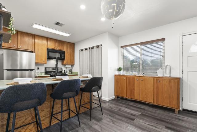 9838 MISSION VEGA DR, Santee CA: https://media.crmls.org/mediaz/a2aee570-52f7-440d-b819-4dcc832a7568.jpg
