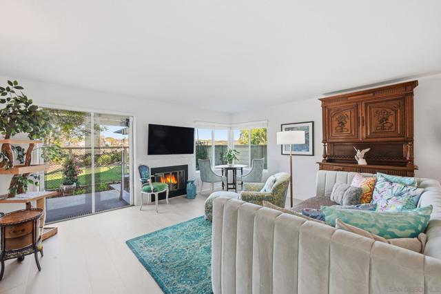 3626 Lorimer Ln, Encinitas CA: https://media.crmls.org/mediaz/a2af1fae-1244-409c-ac97-7a4744309cf3.jpg