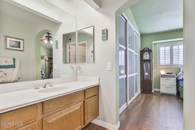 388 Country Club Drive, Simi Valley CA: https://media.crmls.org/mediaz/a2af30fe-5973-48c6-a7e5-1b304d807e9d.jpg