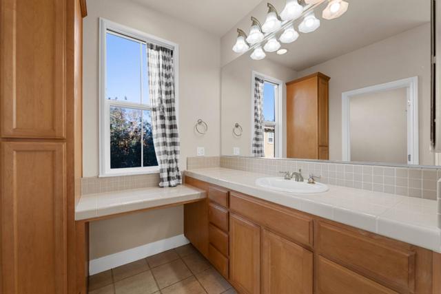 9652 Cooper Place, Gilroy CA: https://media.crmls.org/mediaz/a2af5962-1b14-4332-ab7f-256146ef8df2.jpg