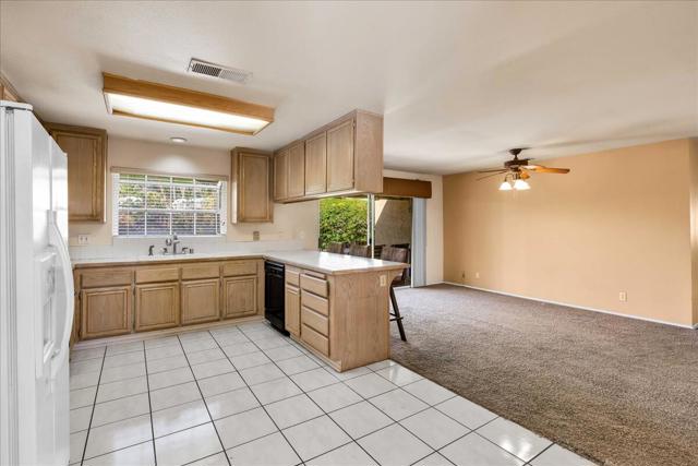 36429 Las Begonias, Cathedral City CA: https://media.crmls.org/mediaz/a2b0007b-3707-4145-914b-0f4dfd1c401a.jpg