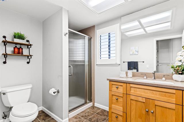 129 Ray St, Pleasanton CA: https://media.crmls.org/mediaz/a2b00b7c-b3ce-4ebd-b135-6edbbbcff771.jpg