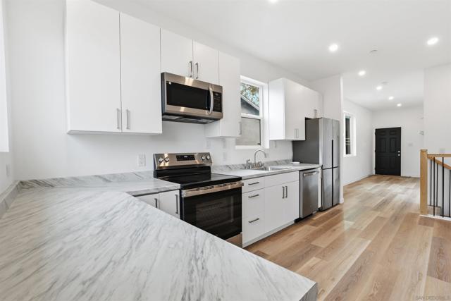 Image 15 of 70 For 490 Lado De Loma Dr #1-4