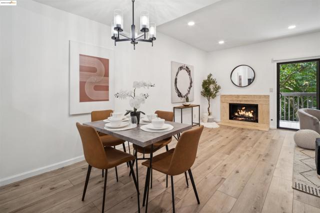 917 Hough Ave, Lafayette CA: https://media.crmls.org/mediaz/a2b06d11-e7fc-41f3-92ff-2db2d79eaf36.jpg