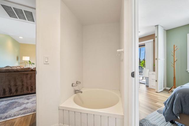 5300 E Waverly Drive, Palm Springs CA: https://media.crmls.org/mediaz/a2b14530-5cbd-4838-a46d-cd4d87464133.jpg