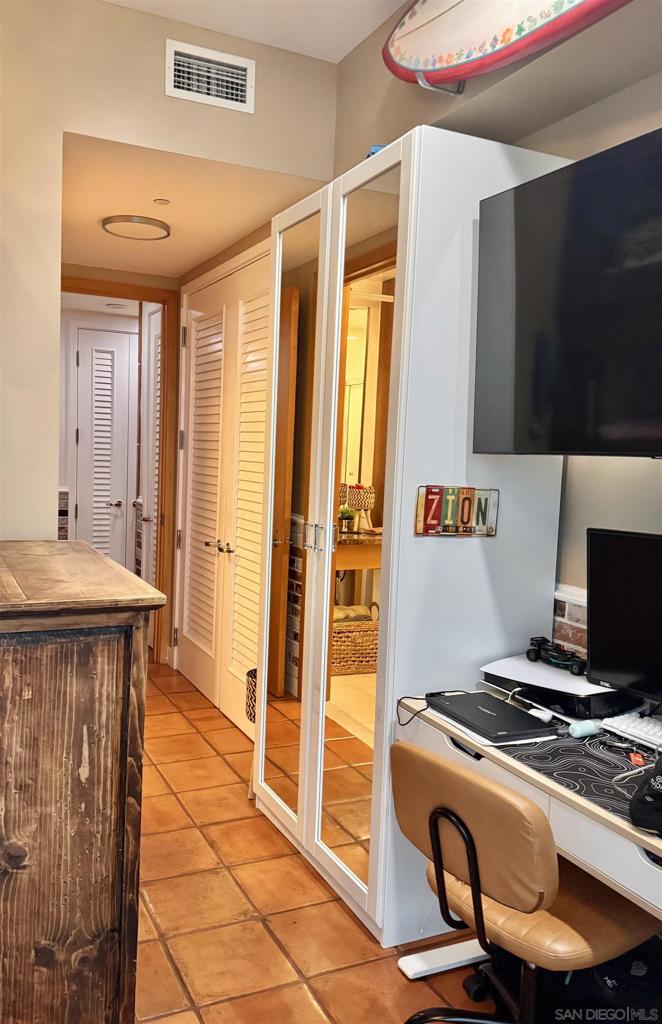 MLS #250036609SD img 28