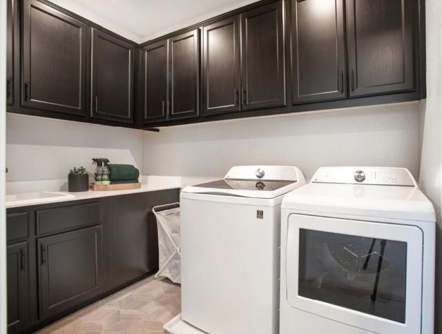 15996 Testarossa Street, Lathrop CA: https://media.crmls.org/mediaz/a2b3cf17-32d5-46dc-bca8-2d439bc47078.jpg