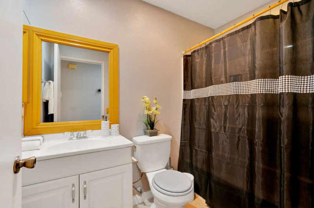 Image 18 of 32 For 83939 Carolina Court