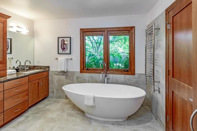 15700 Kavin Lane, Los Gatos CA: https://media.crmls.org/mediaz/a2b3fa5b-4a29-4e7f-b9db-05db5bfe04e1.jpg