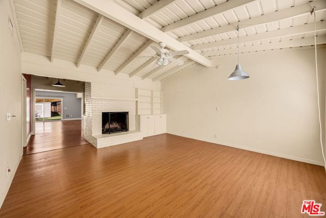 15217 Hartsook Street photo 5