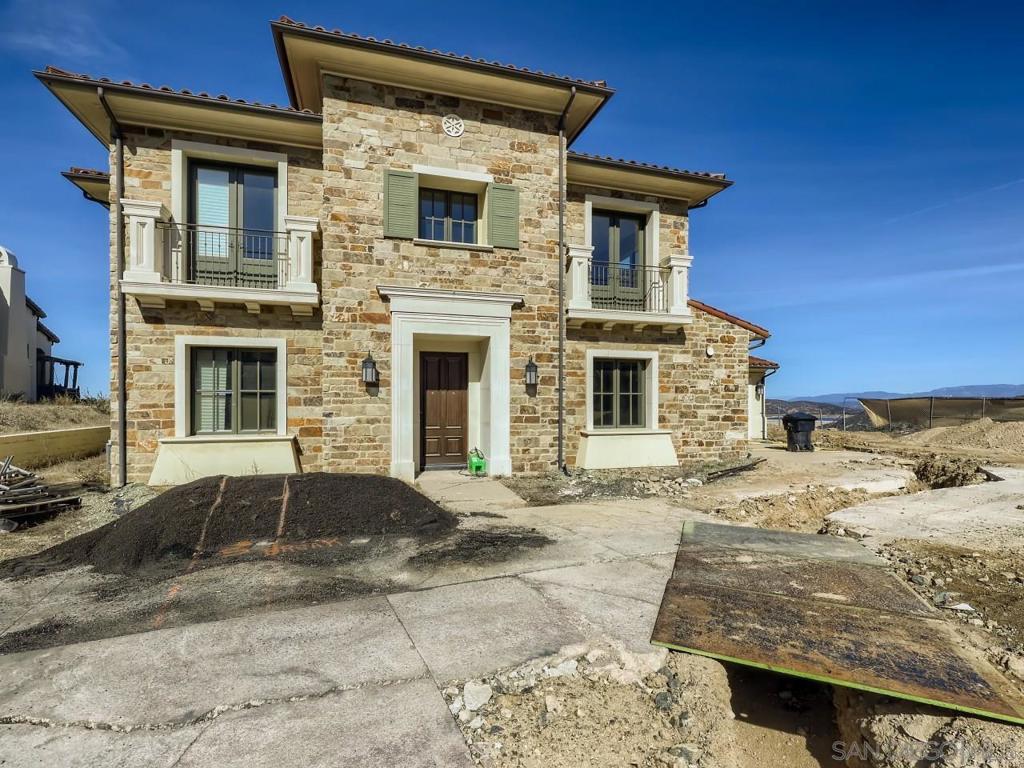 18238 Avenida Apice, Rancho Santa Fe, CA 92067