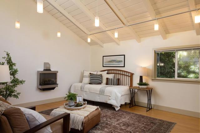 25245 Ward Place, Carmel CA: https://media.crmls.org/mediaz/a2b5f298-4815-4e84-9af3-234d9c2a8b4d.jpg