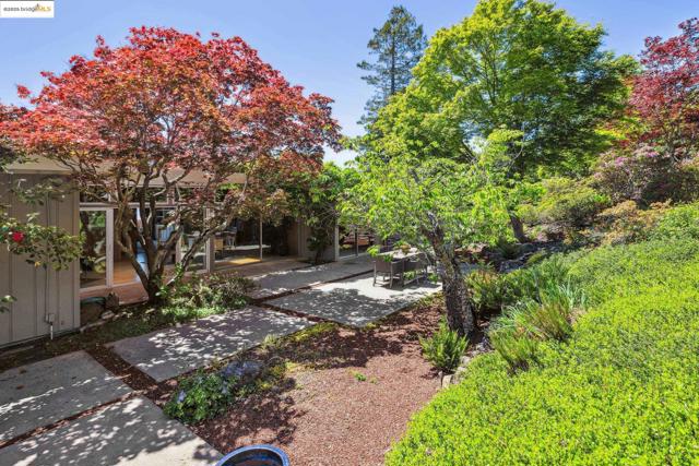 1 Garden Dr, Kensington CA: https://media.crmls.org/mediaz/a2b626e7-c0cc-43e9-87ca-231c92ab7ec2.jpg