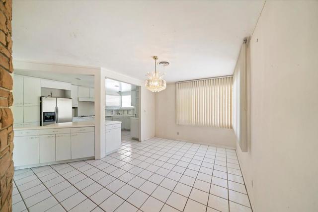291 W Lilliana Drive, Palm Springs CA: https://media.crmls.org/mediaz/a2b67900-dc28-412a-a1cb-04ba3e478455.jpg