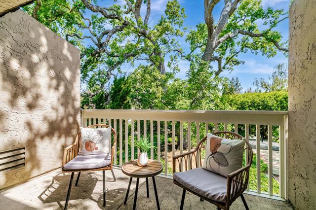 675 Sharon Park Drive, Menlo Park CA: https://media.crmls.org/mediaz/a2b7d494-78ed-4b4a-a3f5-3e3471c06c1a.jpg