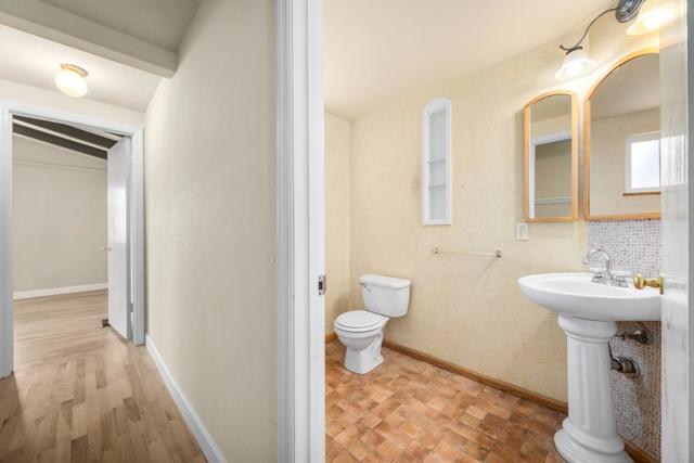 232 Peninsula Drive, Marina CA: https://media.crmls.org/mediaz/a2b7de94-f9d2-4548-9699-1a8d4dbd64a5.jpg