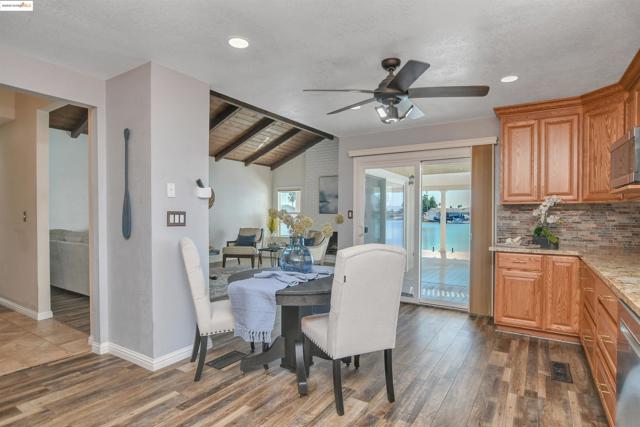 780 Beaver Ln, Discovery Bay CA: https://media.crmls.org/mediaz/a2b84142-ace9-4cab-9246-75e00d89645d.jpg