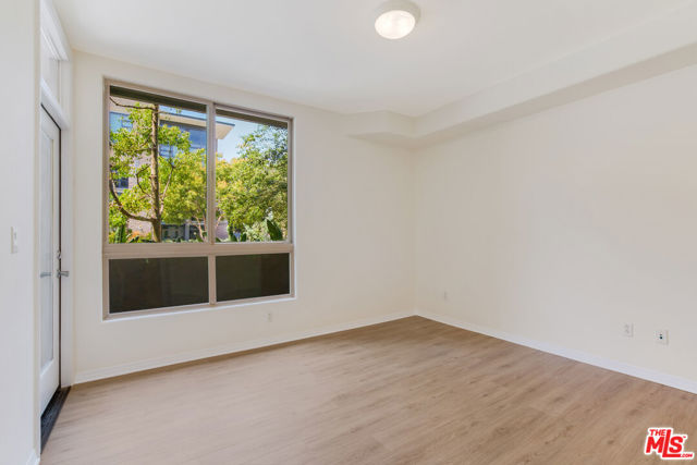 13044 Pacific Promenade, 121 photo 10