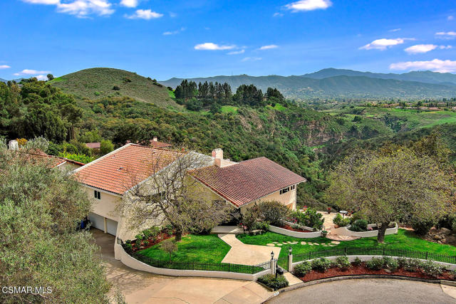 1822 Calle Borrego, Thousand Oaks CA: https://media.crmls.org/mediaz/a2b8d1ad-5c6d-44e4-961c-a6184439d45e.jpg
