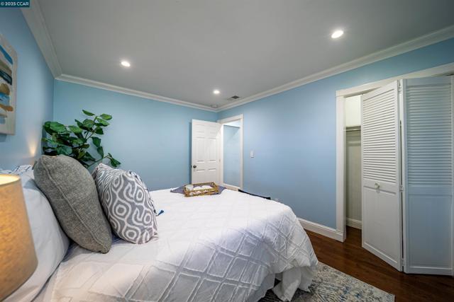 2421 Lincoln Ave, Richmond CA: https://media.crmls.org/mediaz/a2b915ed-58c7-45d1-a935-df0700309fb4.jpg