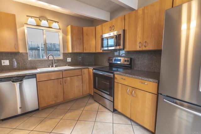 1801 Coast Blvd, Del Mar CA: https://media.crmls.org/mediaz/a2b939ae-f145-4273-a05c-1b3ab587f0b7.jpg