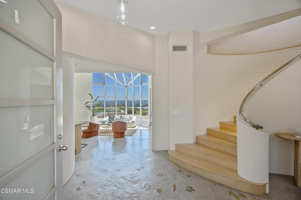 MLS #225003384 image #5