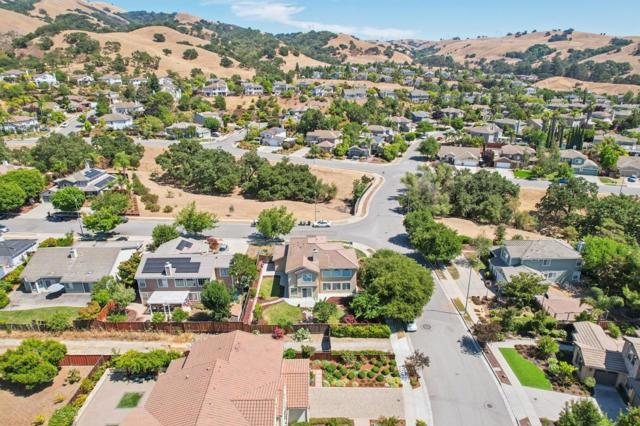 6307 Hematite Court, San Jose CA: https://media.crmls.org/mediaz/a2b9b220-5bf2-445c-b17e-5aa07745a29b.jpg