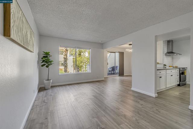 2200 Laguna Cir, Concord CA: https://media.crmls.org/mediaz/a2b9bc41-d28f-4761-952c-0e7a97d2597b.jpg