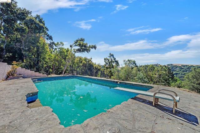 Image 38 of 42 For 28016 Whitestone Ct