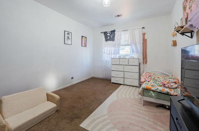 15 Elmwood Drive, Greenfield CA: https://media.crmls.org/mediaz/a2ba12c0-d834-4cfd-845c-369b37c51a3e.jpg