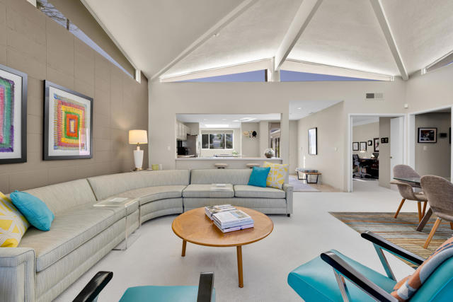246 E Avenida Granada, Palm Springs, CA 92264