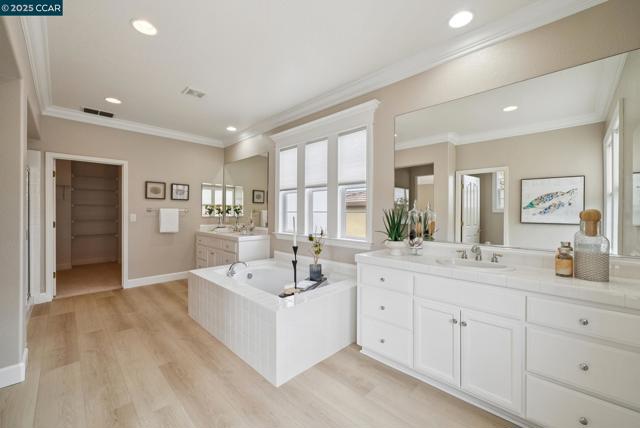 5269 S Montecito Dr, Concord CA: https://media.crmls.org/mediaz/a2bb5d6b-83e3-4213-a7e1-eb499abd1100.jpg