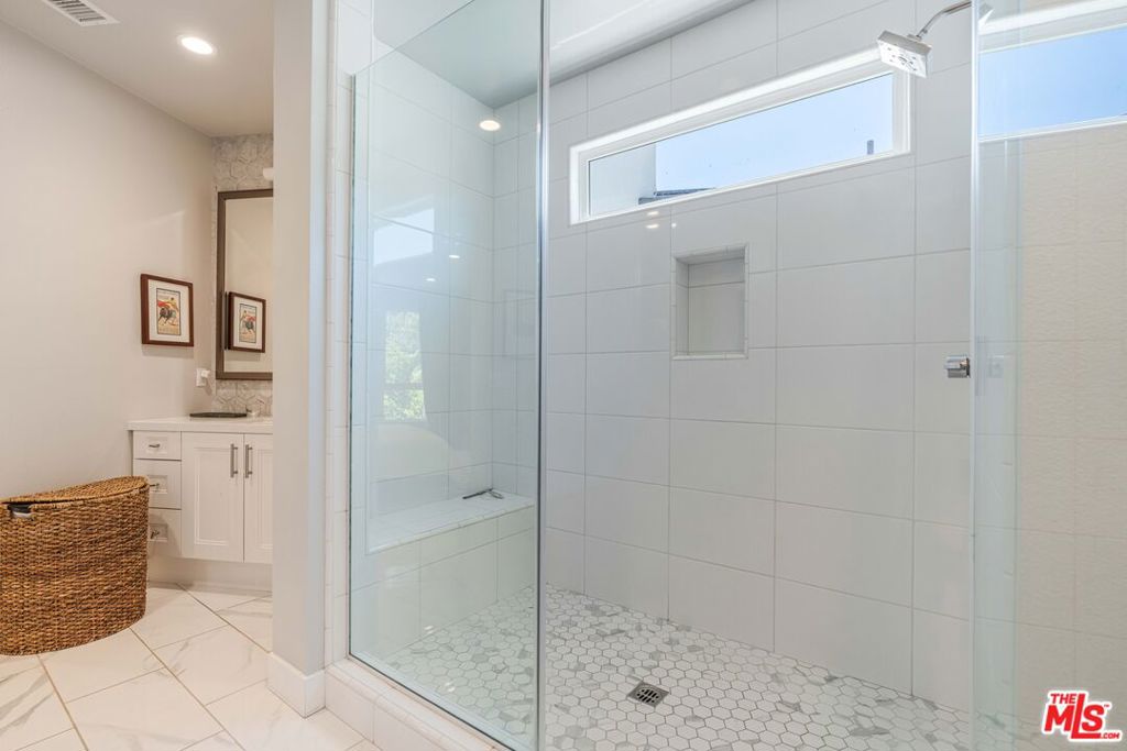 MLS #26858563 image #20