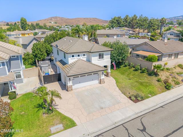 2758 Briarpatch Drive, Simi Valley CA: https://media.crmls.org/mediaz/a2bd4fe6-550e-4d97-91f8-8e635f6b788e.jpg