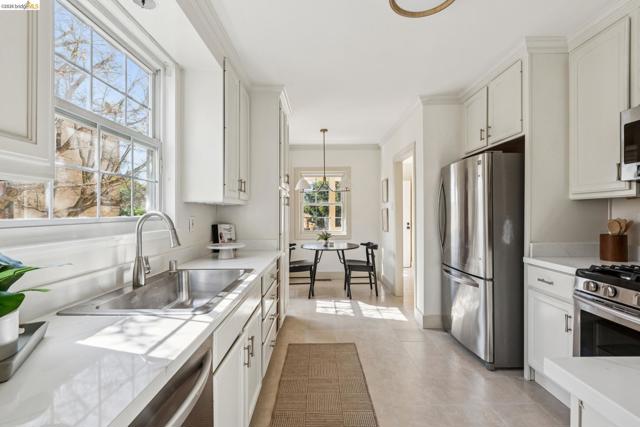 Image 14 of 32 For 2833 Morgan Avenue