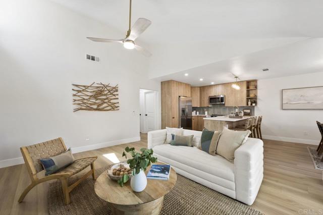 Detail Gallery Image 7 of 29 For 2041 Shadytree Ln, Encinitas,  CA 92024 - 2 Beds | 2 Baths