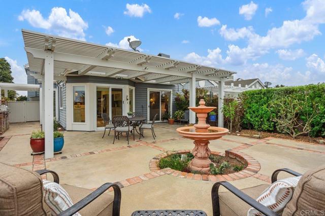 7414 Lantana, Carlsbad CA: https://media.crmls.org/mediaz/a2bfb04f-52f6-41b8-b480-78131f40203b.jpg