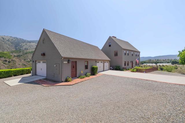 17743 S Mesa Drive, Pauma Valley CA: https://media.crmls.org/mediaz/a2c00967-1028-48a3-873f-76c5ec7e7559.jpg