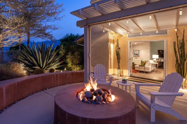 1360 E Vista Chino, Palm Springs CA: https://media.crmls.org/mediaz/a2c2096e-a61b-413b-95dd-3748e09f2270.jpg