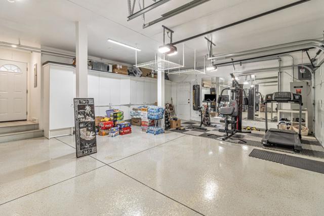 11550 Skyline Boulevard, Oakland CA: https://media.crmls.org/mediaz/a2c21217-7c85-441c-9e0e-c4674c0e67b8.jpg