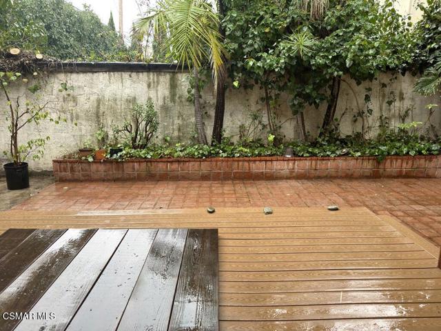 11916 Idaho Avenue, Los Angeles CA: https://media.crmls.org/mediaz/a2c24781-ffee-4297-b73c-31d7f4e1677d.jpg