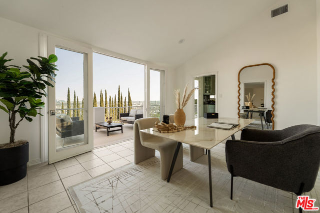 8527 Hedges Way, Los Angeles CA: https://media.crmls.org/mediaz/a2c2f8f6-1168-4824-9981-5dca68cd18bf.jpg