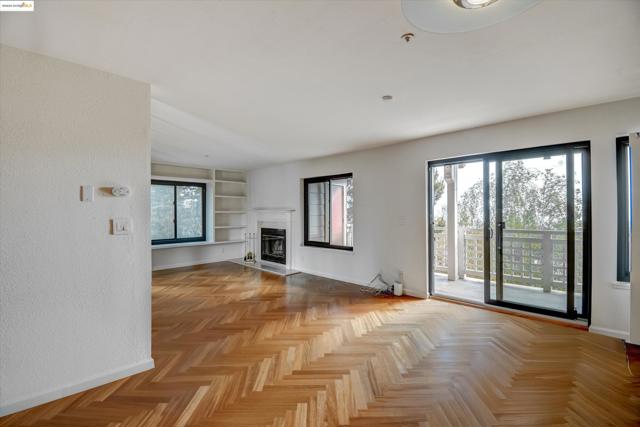 805 Red Leaf Court, San Francisco CA: https://media.crmls.org/mediaz/a2c470d2-ebc8-49bf-87a6-ac31d246c8db.jpg