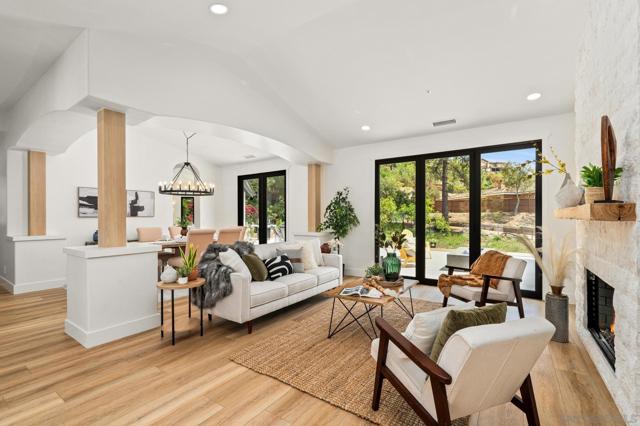 2511 San Clemente Ave, Vista CA: https://media.crmls.org/mediaz/a2c57f4d-ab54-4497-a738-3f3fcad97658.jpg
