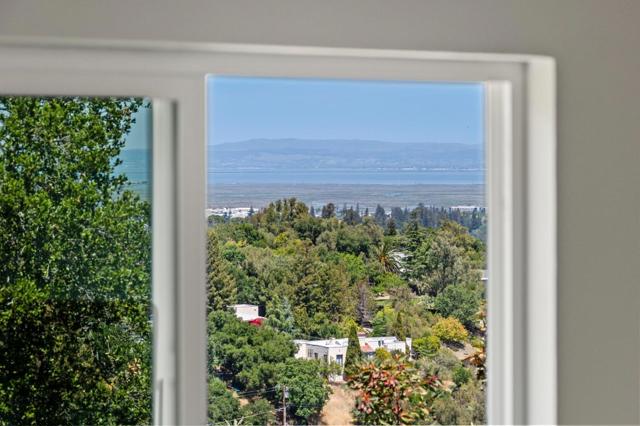3554 Oak Knoll Drive, Redwood City CA: https://media.crmls.org/mediaz/a2c639fd-d9c5-44b5-991c-d162357f1daf.jpg