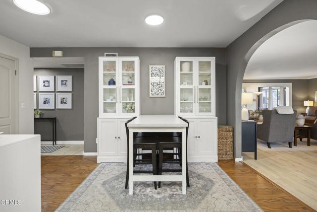 122 Taft Avenue, Ventura CA: https://media.crmls.org/mediaz/a2c67183-5cc7-4685-874c-ce89c91a6843.jpg