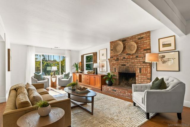 4386 Niagara Ave, San Diego CA: https://media.crmls.org/mediaz/a2c67cd7-7d37-4039-8e68-1d016da58946.jpg