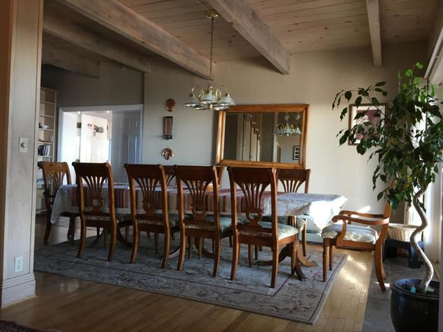 25300 Loma Prieta Avenue, Los Gatos CA: https://media.crmls.org/mediaz/a2c724f1-60ba-4f5e-9fbe-1084c96a9f91.jpg